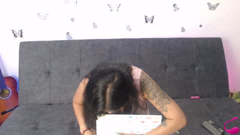 Snapshot of natalygreww chatting on 18, 1, 2025 online show from 18, 1, 2025