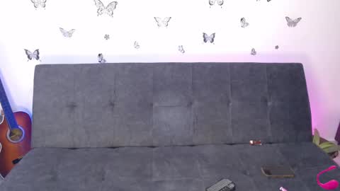 Snapshot of natalygreww chatting on 24, 2, 2025 online show from 24, 2, 2025