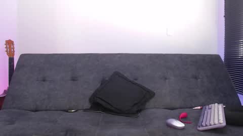   online show from 23, 11, 2025