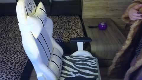 Natalli online show from 3, 2, 2025