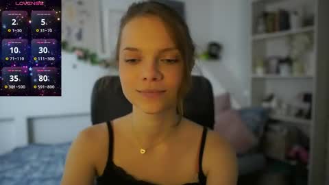 Snapshot of natasha__malkova chatting on 19, 11, 2025 natasha__malkova online show from 19, 11, 2025