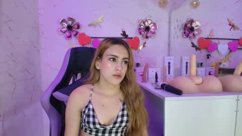 Snapshot of natasha_adams___ chatting on 4, 2, 2026 NATASHA online show from 4, 2, 2026