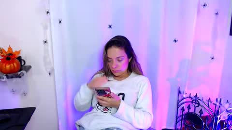 Snapshot of natasha_cam222 chatting on 30, 10, 2025 Natasha online show from 30, 10, 2025