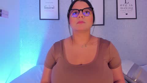 Snapshot of natasha_harpper chatting on 27, 3, 2026 Natasha online show from 27, 3, 2026