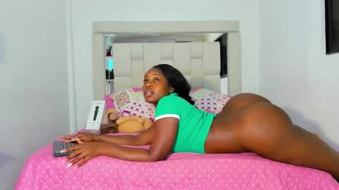 Snapshot of natasha_joyy chatting on 21, 10, 2025 SARA online show from 21, 10, 2025