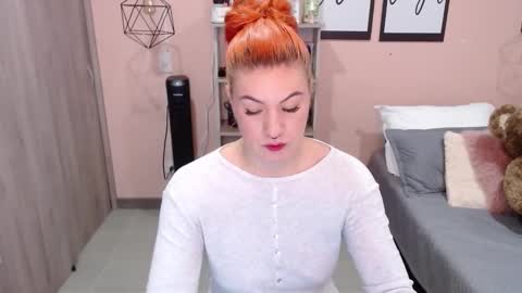 Snapshot of natasha_woo chatting on 8, 2, 2025 Nat online show from 8, 2, 2025