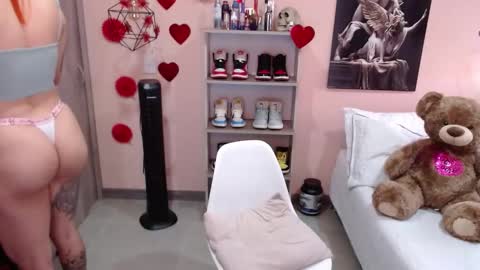 Snapshot of natasha_woo chatting on 11, 3, 2025 Nat online show from 11, 3, 2025