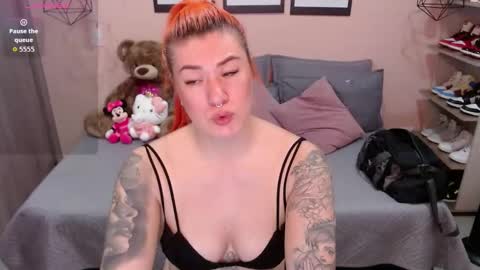 Snapshot of natasha_woo chatting on 24, 9, 2025 Nat online show from 24, 9, 2025