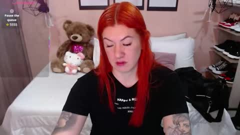 Snapshot of natasha_woo chatting on 17, 10, 2025 Nat online show from 17, 10, 2025