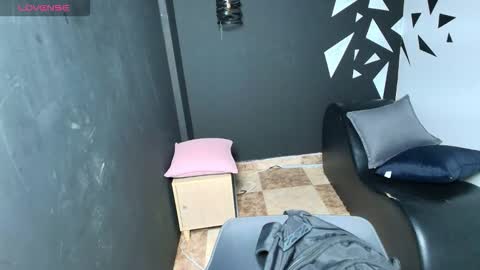 Natasha Mason online show from 4, 12, 2025