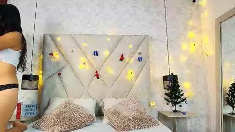 Snapshot of natashaross_t chatting on 7, 1, 2026 natashaross_t online show from 7, 1, 2026