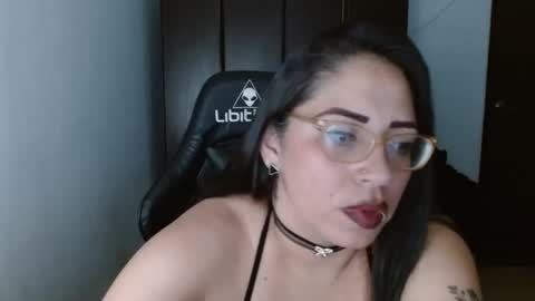 Natasha Smithe  online show from 5, 3, 2025