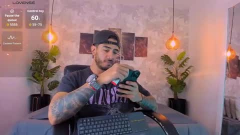 Snapshot of nate_franco chatting on 23, 12, 2025 Nate Franco online show from 23, 12, 2025