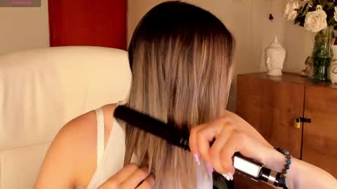 nathaly sky online show from 15, 1, 2025