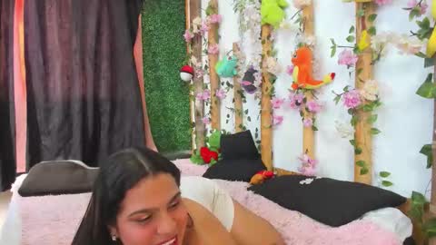 Snapshot of nathalia_correa chatting on 15, 11, 2025 nathalia_correa online show from 15, 11, 2025