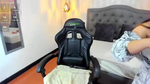 Snapshot of nathalia_rodriguezz chatting on 18, 2, 2025 N A T H A L I A online show from 18, 2, 2025