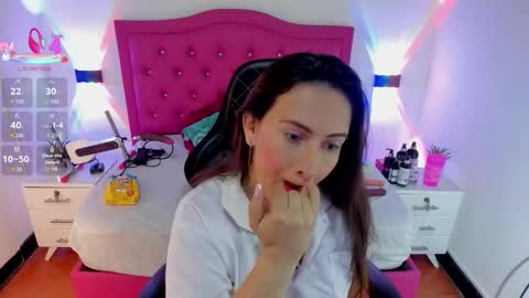 Snapshot of nathalia_rodriguezz chatting on 1, 10, 2025 N A T H A L I A online show from 1, 10, 2025