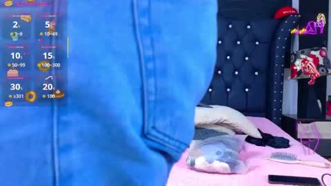 Snapshot of nathaliaz_ chatting on 15, 10, 2025 nathaliaz online show from 15, 10, 2025