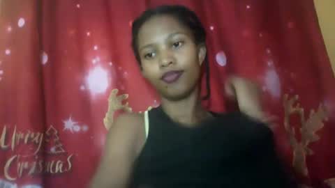 Snapshot of nathalie004 chatting on 18, 9, 2025 nathalie004 online show from 18, 9, 2025