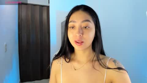 Snapshot of nathalie_rose chatting on 16, 12, 2025 Nathalie online show from 16, 12, 2025