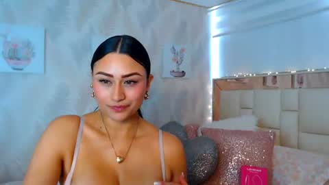 Snapshot of nathalierose_1 chatting on 24, 6, 2026 Nathalie Rose online show from 24, 6, 2026
