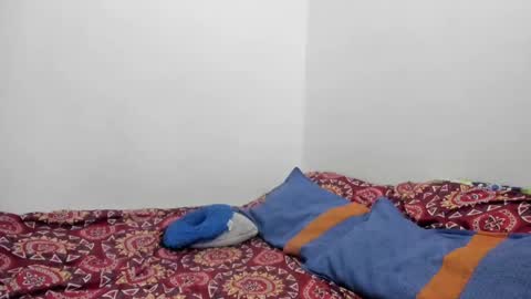 Nathaly online show from 5, 3, 2025