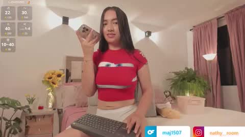 Snapshot of nathaly_star04 chatting on 26, 11, 2025 online show from 26, 11, 2025