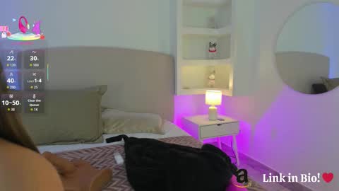 Snapshot of nathalyn05 chatting on 15, 10, 2025 NATHALY online show from 15, 10, 2025