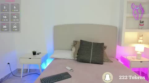 Snapshot of nathalyn05 chatting on 20, 10, 2025 NATHALY online show from 20, 10, 2025