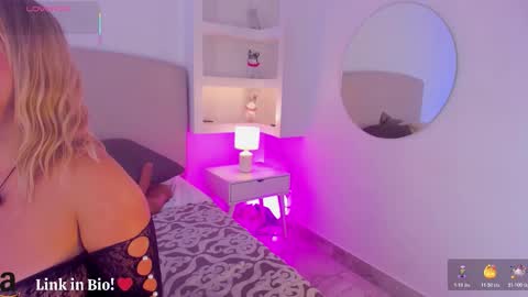 Snapshot of nathalyn05 chatting on 30, 10, 2025 NATHALY online show from 30, 10, 2025