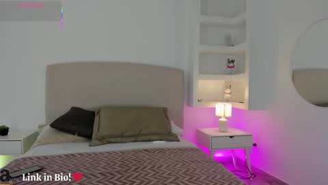 Snapshot of nathalyn05 chatting on 15, 11, 2025 NATHALY online show from 15, 11, 2025