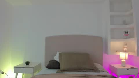 Snapshot of nathalyn05 chatting on 20, 11, 2025 NATHALY online show from 20, 11, 2025