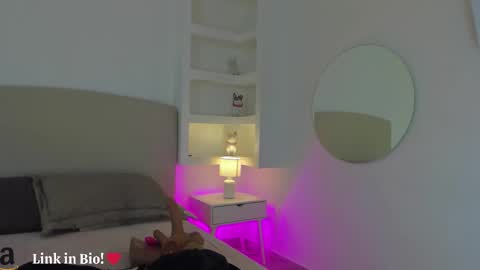 Snapshot of nathalyn05 chatting on 29, 11, 2025 NATHALY online show from 29, 11, 2025