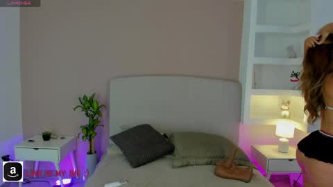 NATHALY  online show from 6, 4, 2026