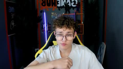 Snapshot of nathan_curl chatting on 14, 11, 2025 Nathan online show from 14, 11, 2025