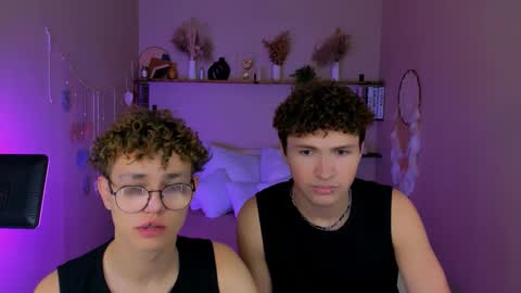 Snapshot of nathan_curl chatting on 26, 11, 2025 Nathan online show from 26, 11, 2025