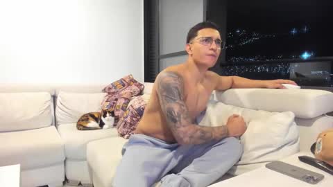 nathan_gross online show from 4, 2, 2026