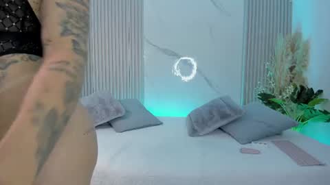 Snapshot of nathassa_grant_ chatting on 2, 7, 2026 Natha online show from 2, 7, 2026
