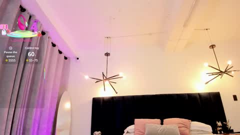 nattashaa online show from 4, 3, 2025