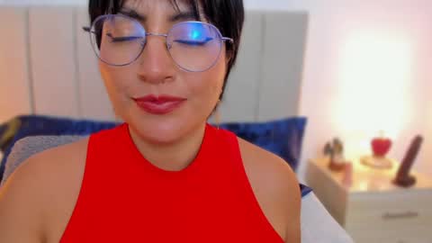 Snapshot of natty_bush chatting on 16, 4, 2026 Nathalie online show from 16, 4, 2026