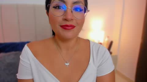 Snapshot of natty_bush chatting on 17, 4, 2026 Nathalie online show from 17, 4, 2026