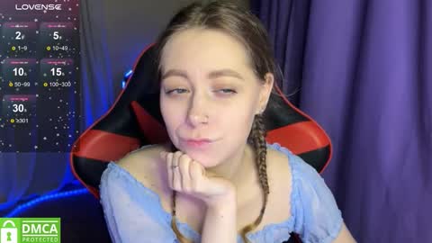 natural_babe666 online show from 6, 10, 2025