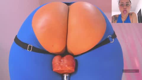 Snapshot of natural_bigass_nina chatting on 19, 4, 2026 Sophia online show from 19, 4, 2026