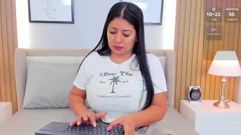 Jazmin Bigboobs online show from 27, 11, 2025