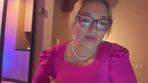 Snapshot of naty__mature_ chatting on 23, 9, 2025 Nataly online show from 23, 9, 2025