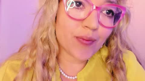 Snapshot of naty__mature_ chatting on 25, 10, 2025 Nataly online show from 25, 10, 2025