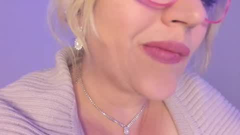 Snapshot of naty__mature_ chatting on 29, 10, 2025 Nataly online show from 29, 10, 2025