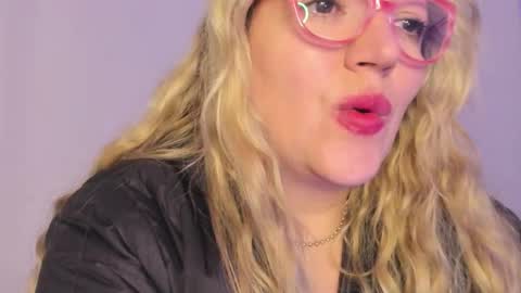 Snapshot of naty__mature_ chatting on 4, 12, 2025 Nataly online show from 4, 12, 2025