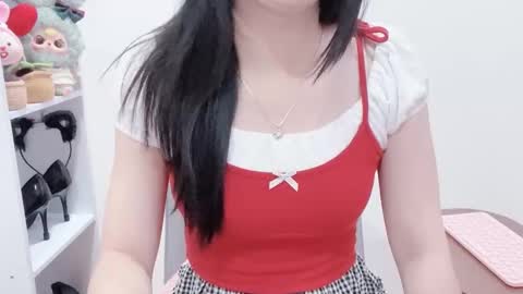 Snapshot of natycutiegirl chatting on 25, 11, 2025 Kiki online show from 25, 11, 2025