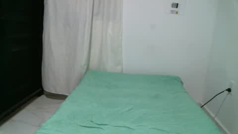      online show from 1, 2, 2025